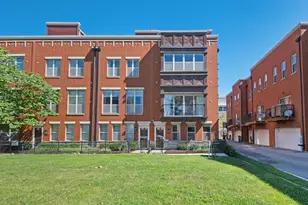 338 E 25th Pl, Chicago, IL 60616 - Photo 2