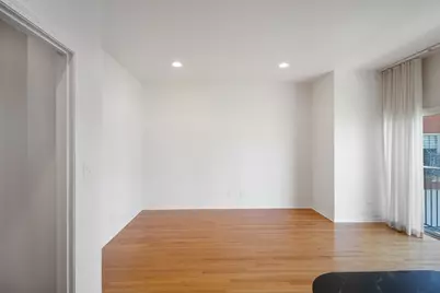 338 E 25th Place, Chicago, IL 60616 - Photo 16