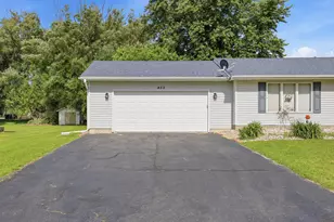 423 Wayne, Rochelle, IL 61068 - Photo 20
