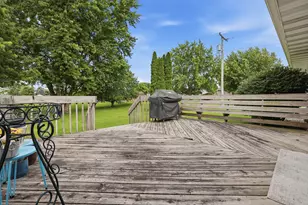 423 Wayne, Rochelle, IL 61068 - Photo 16