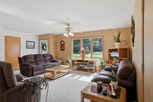 423 Wayne, Rochelle, IL 61068 - Photo 6