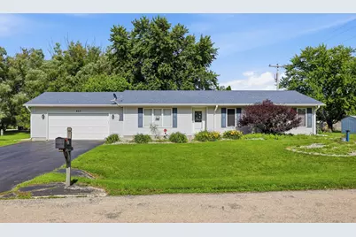423 Wayne, Rochelle, IL 61068 - Photo 1