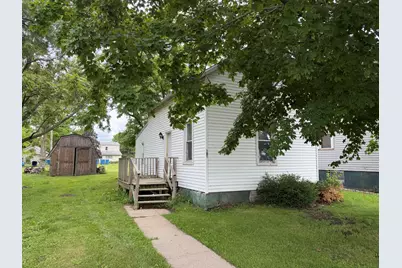 309 N Main Street, Grant Park, IL 60940 - Photo 1