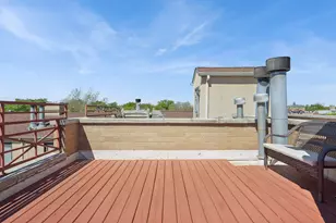 1350 W Byron St, Chicago, IL 60613 - Photo 18