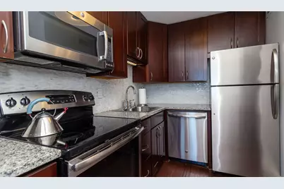 1850 N Clark Street #2206, Chicago, IL 60614 - Photo 6