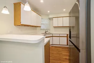 1051 Rockport Dr, Carol Stream, IL 60188 - Photo 4