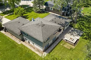 18W088 Claremont Dr, Darien, IL 60561 - Photo 30