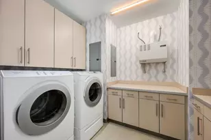77 E Walton St, Chicago, IL 60611 - Photo 30