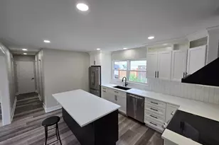 5522 Pershing Ave, Downers Grove, IL 60515 - Photo 6