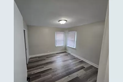 5522 Pershing Avenue, Downers Grove, IL 60515 - Photo 12