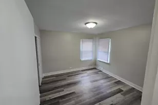 5522 Pershing Ave, Downers Grove, IL 60515 - Photo 12