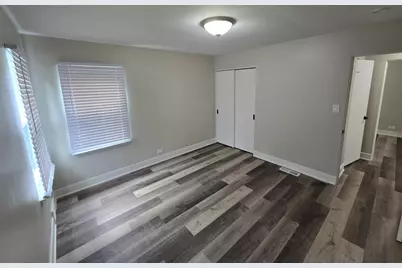 5522 Pershing Avenue, Downers Grove, IL 60515 - Photo 10