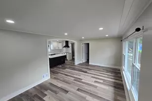 5522 Pershing Ave, Downers Grove, IL 60515 - Photo 2