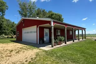 2074 Prairie Rd, Ashton, IL 61006 - Photo 2