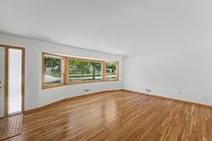 [Address not provided], Glenview, IL 60025 - Photo 4