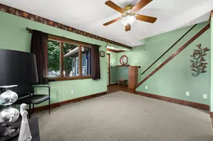 1158 Watson St, Aurora, IL 60505 - Photo 2