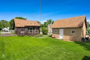 1158 Watson St, Aurora, IL 60505 - Photo 10
