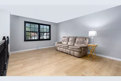 612 Westnedge Road, Joliet, IL 60435 - Photo 2