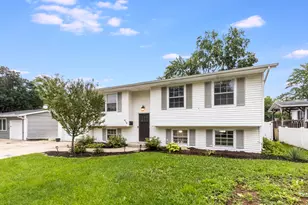 612 Westnedge Rd, Joliet, IL 60435 - Photo 1