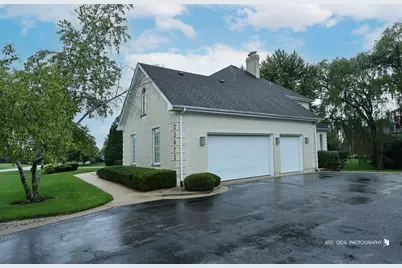 23475 W Newhaven Drive, Hawthorn Woods, IL 60047 - Photo 4