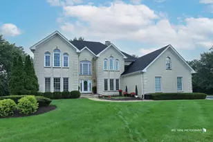 23475 W Newhaven Dr, Hawthorn Woods, IL 60047 - Photo 2