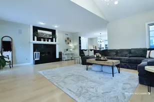23475 W Newhaven Dr, Hawthorn Woods, IL 60047 - Photo 14