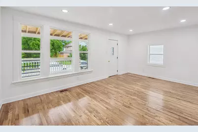 311 E 120th Place, Chicago, IL 60628 - Photo 4