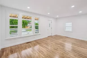 311 E 120th Pl, Chicago, IL 60628 - Photo 4