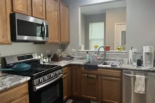 2889 Falling Waters Dr, Lindenhurst, IL 60046 - Photo 6