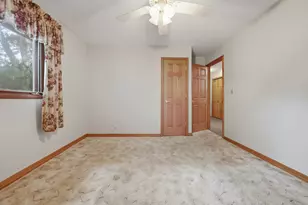 2087 Blackhawk Ln, Dixon, IL 61021 - Photo 18