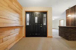 2087 Blackhawk Ln, Dixon, IL 61021 - Photo 2