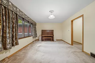 2087 Blackhawk Lane, Dixon, IL 61021 - Photo 4