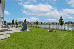 16538 S Sun Mdw Dr, Lockport, IL 60441 - Photo 2