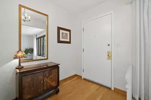 5530 Greenwood St, Morton Grove, IL 60053 - Photo 4