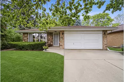 5530 Greenwood Street, Morton Grove, IL 60053 - Photo 1