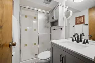 5530 Greenwood St, Morton Grove, IL 60053 - Photo 22
