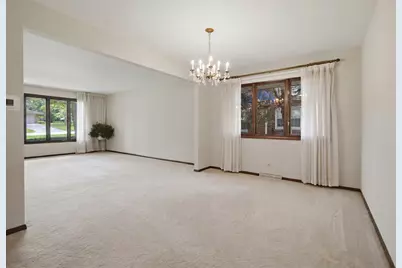 5530 Greenwood Street, Morton Grove, IL 60053 - Photo 10