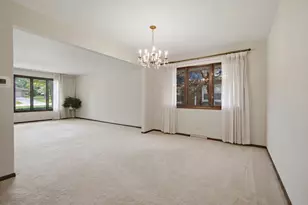 5530 Greenwood St, Morton Grove, IL 60053 - Photo 10