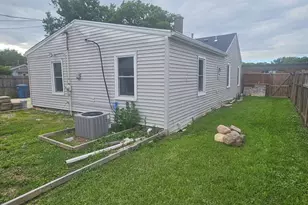 2135 Elm Ave., Hanover Park, IL 60133 - Photo 24