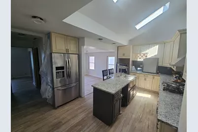 2135 Elm Avenue, Hanover Park, IL 60133 - Photo 6
