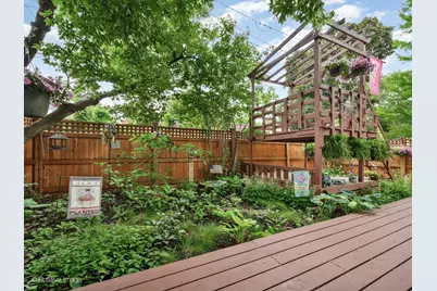 2500 W Farwell Avenue, Chicago, IL 60645 - Photo 40