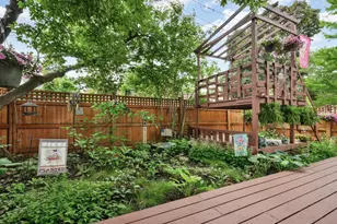 2500 W Farwell Ave, Chicago, IL 60645 - Photo 40