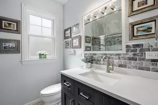 2500 W Farwell Ave, Chicago, IL 60645 - Photo 14