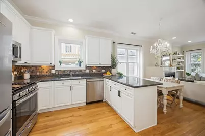 1951 W Melrose Street #2, Chicago, IL 60657 - Photo 8