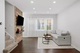 221 S Maple Ave, Oak Park, IL 60302 - Photo 4