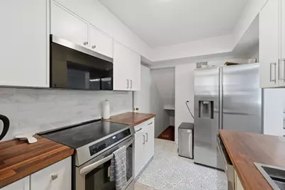 221 S Maple Avenue #C, Oak Park, IL 60302 - Photo 10