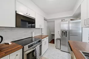 221 S Maple Ave, Oak Park, IL 60302 - Photo 10