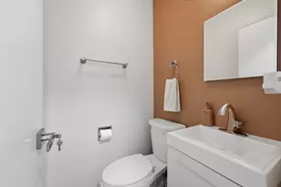 221 S Maple Ave, Oak Park, IL 60302 - Photo 14