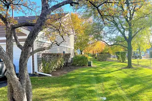 601 Hanover Ct, Schaumburg, IL 60194 - Photo 18