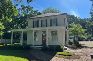 464 Oakwood Ave, Lake Forest, IL 60045 - Photo 1